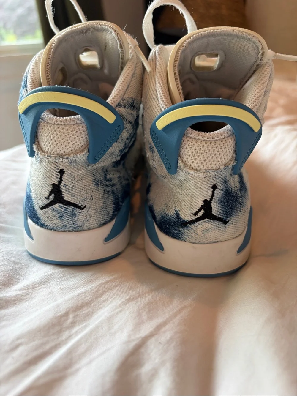 Jordan 6 Retro Denim Wash Kids High-Top Sneakers - White & Light Blue